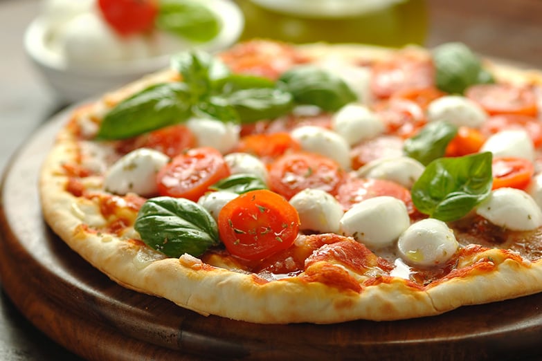 DH-Villas-discover-the-Campania-Region-Pizza