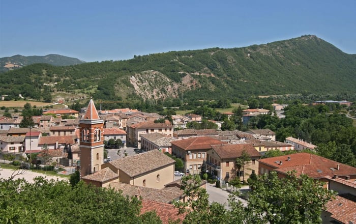 DH Villas - Acqualagna tra Tartufi, Storia e Turismo