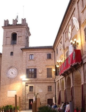 DHvillas-Palazzo Comunale e Torre Civica
