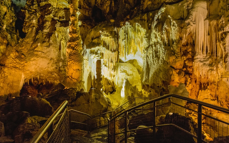 itinerari-per-trekking-ed-escursioni-grotte