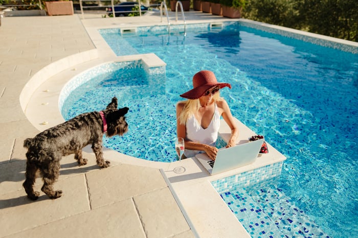 DH Villas - Cane in villa